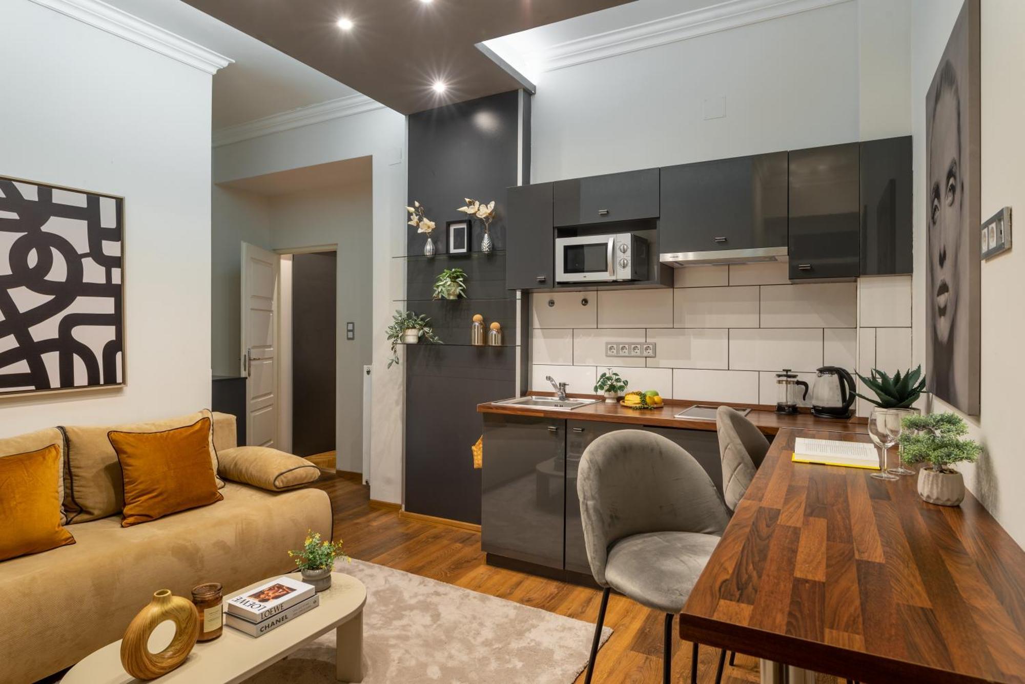Chic Central 1Br Retreat Near New York Cafe With View Budapeste Exterior foto