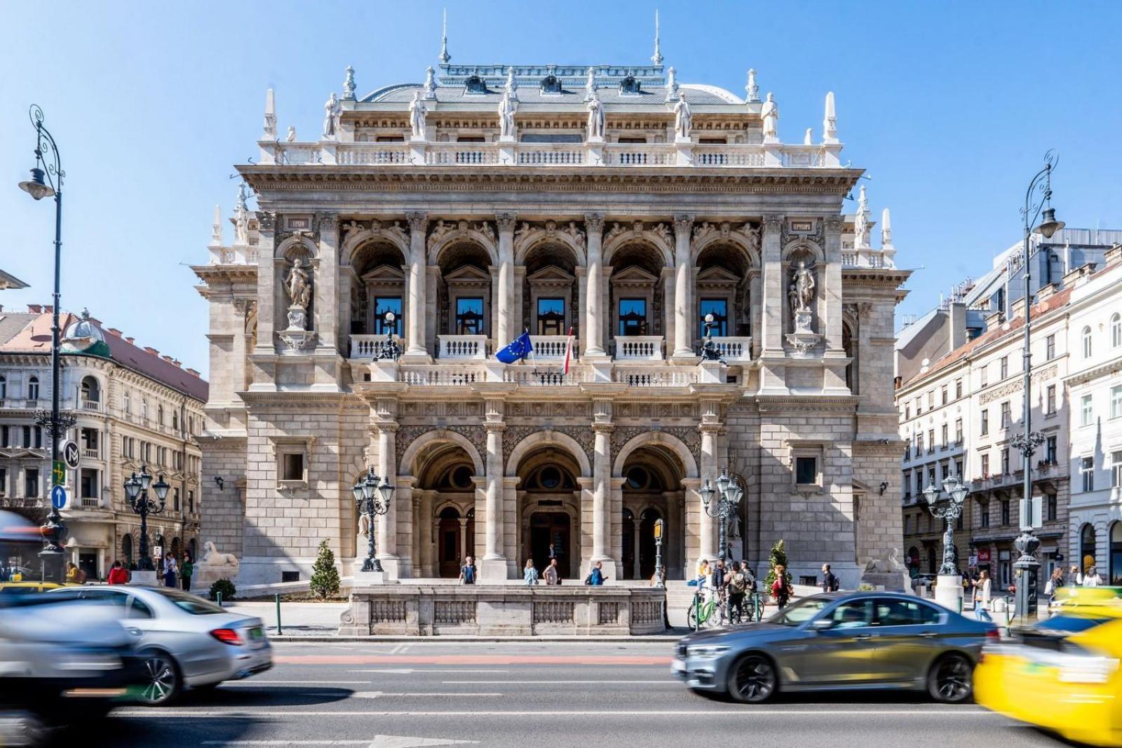 Chic Central 1Br Retreat Near New York Cafe With View Budapeste Exterior foto