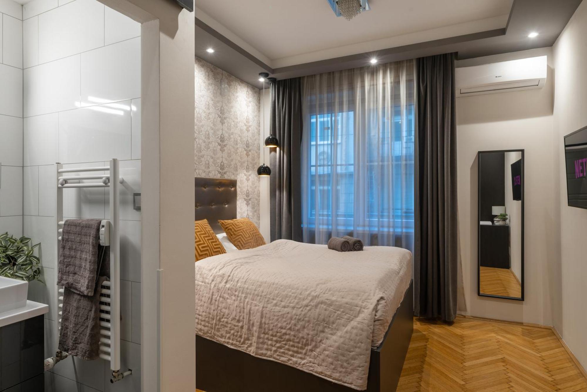 Chic Central 1Br Retreat Near New York Cafe With View Budapeste Exterior foto